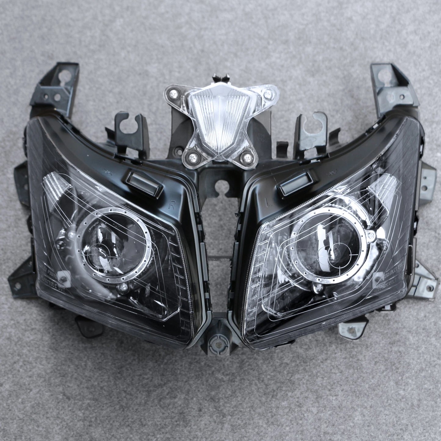 Phare TMAX 530 LED